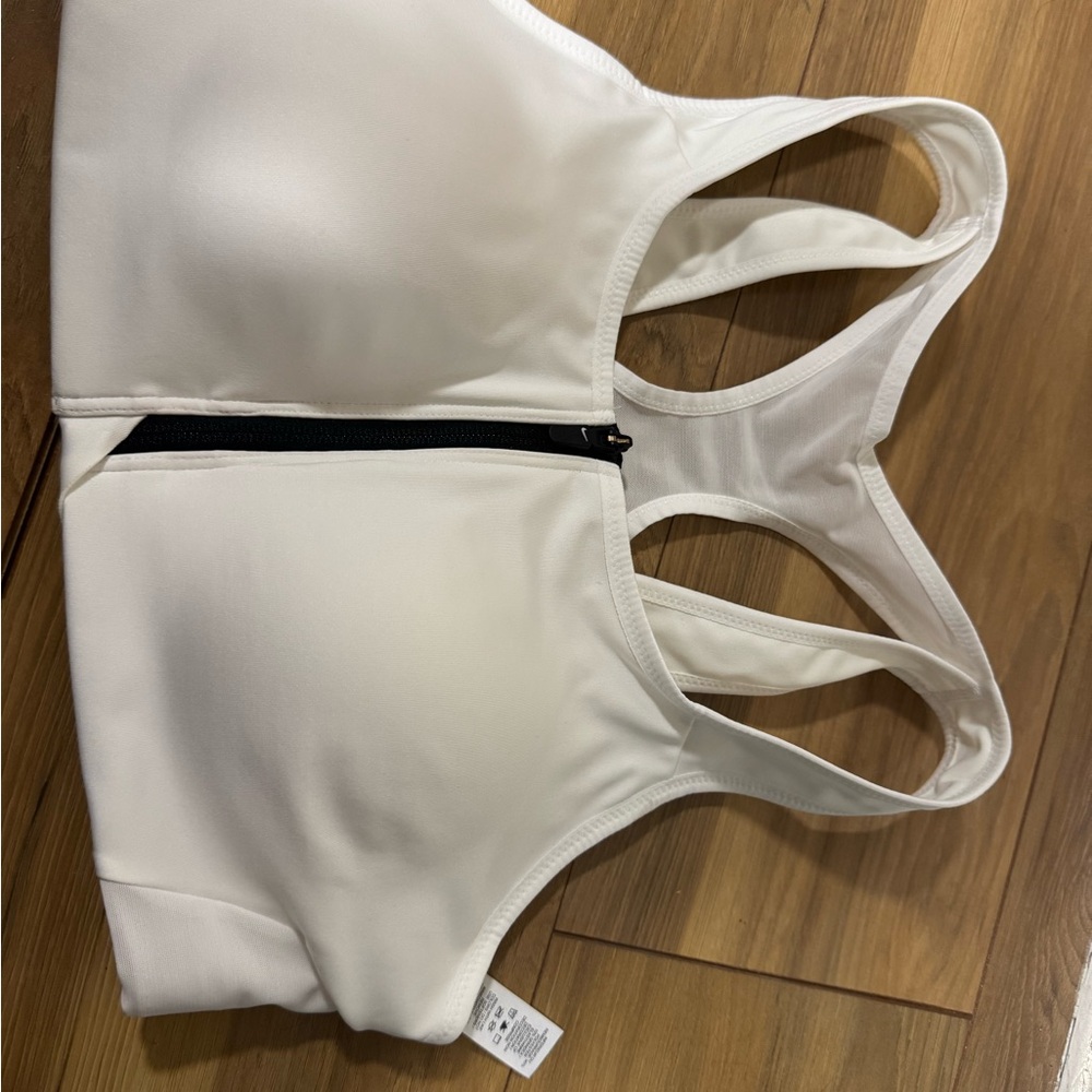 White Zip-Front Sports Bra NWOT Nike Large